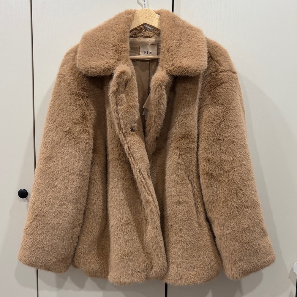 Elie Tahari Women's Cozy Tan Teddy Jacket NWT